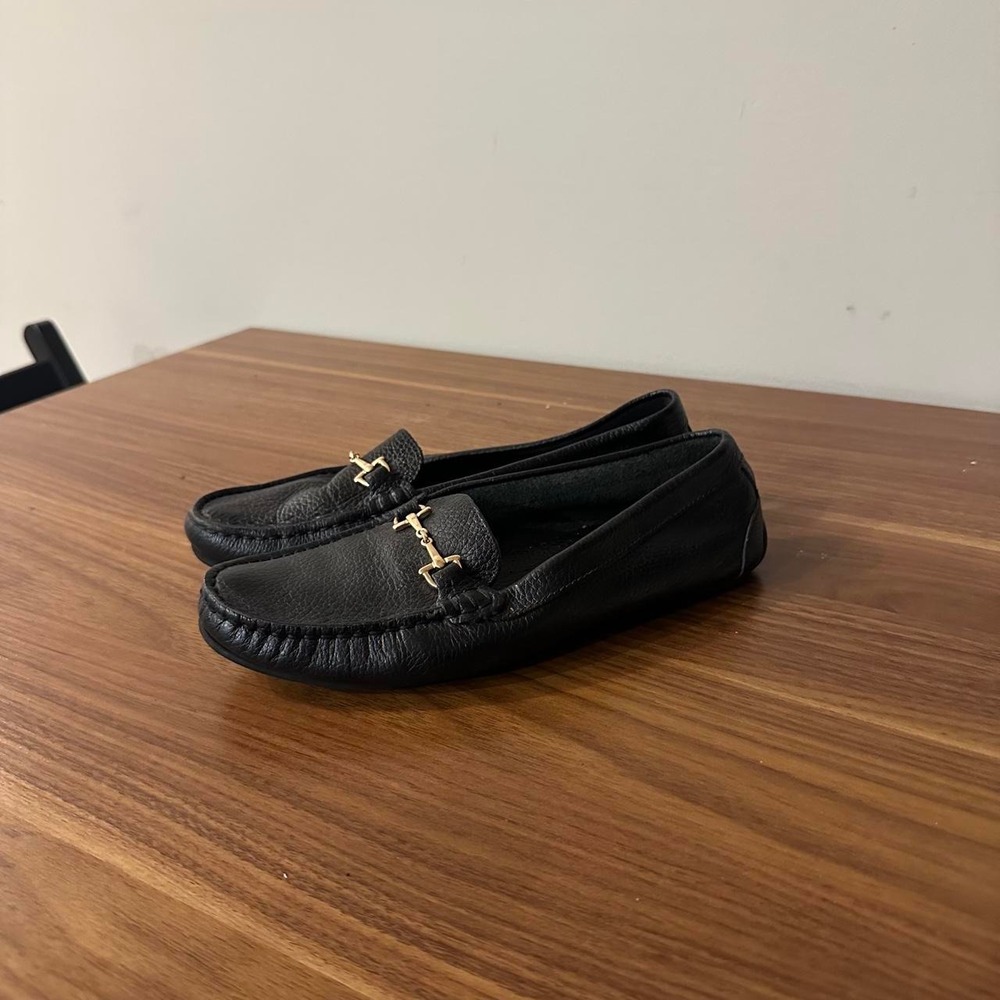 Women's Saks fifth avenue horse bit loafers Black faux leather women's size 8